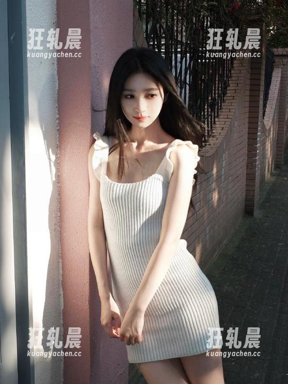 在166runapp里，翻找瓜王的瞬间，有点像是一场奇妙的视觉旅行，不过……有点晕？