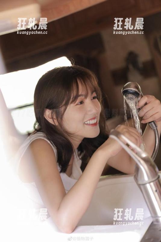 17吃瓜网页版，黑料蘑菇剧情简直拖不动