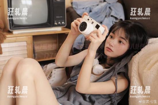 感受到“51免费吃瓜”里不那么正经的八卦传送门了吗？快来，我跟你讲个啥！