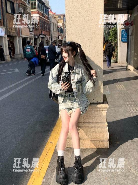 51吃瓜 吃瓜路上永不迷路,感受51吃瓜的快乐下载,一颗瓜心照亮我的冬天!