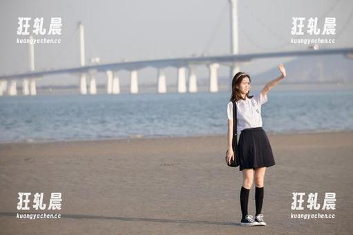 链接放送！51吃瓜黑料网最新全纪录，舌尖上的新鲜八卦，你心动了吗？