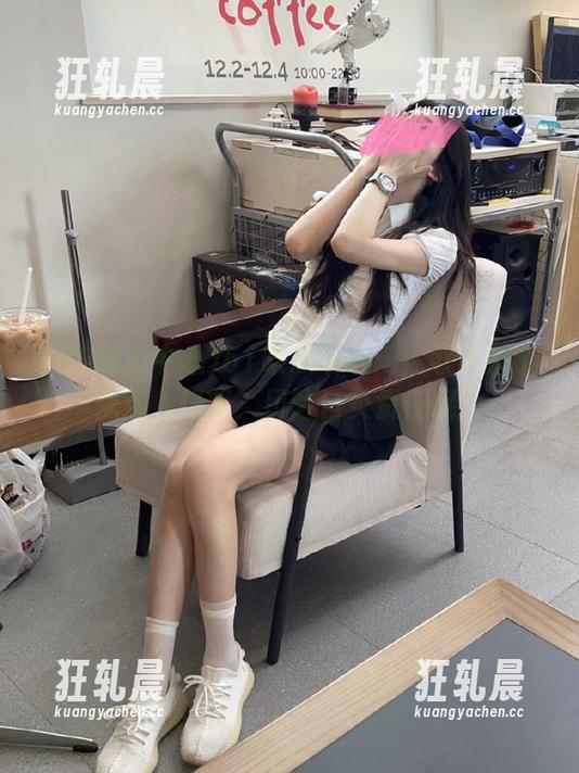 51吃瓜中心：你敢进那个黑料入口吗？风险自负责任哦！