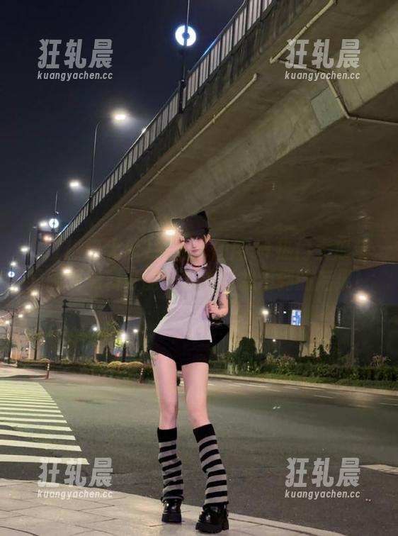 51热门大瓜 警告:使用51热门大瓜苹果版看黑料可能会产生意想不到的后果!