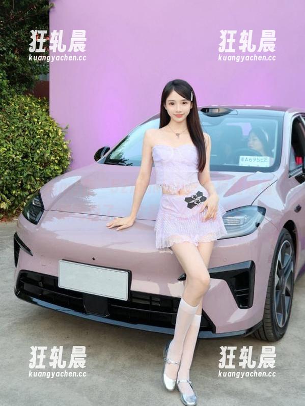 在“52mm.icu”上疯狂观看，瞬间懵了，这是什么玩意儿？