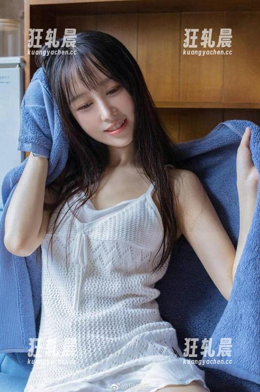 用了www.tttzzz.com苹果版，我感觉自己像个新晋侦探，瓜太多，抓不住了！