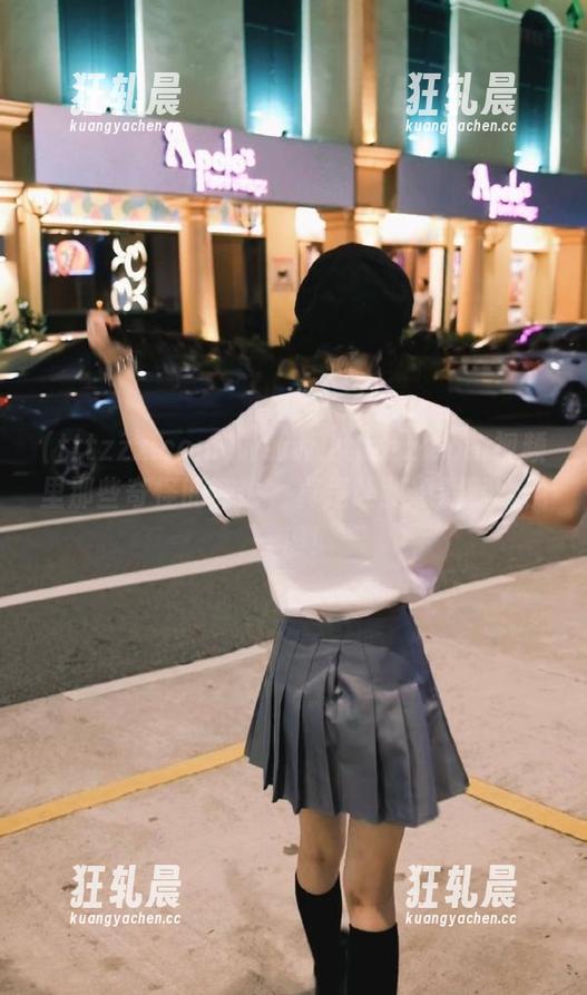 www.tttzzz.com视频里那些奇怪的评论，真是让我想默默监视一波！