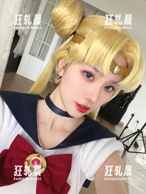 脑海里只记得“zztt30”，嘴里嘴角勾起，恨不得把这些梗全收藏。