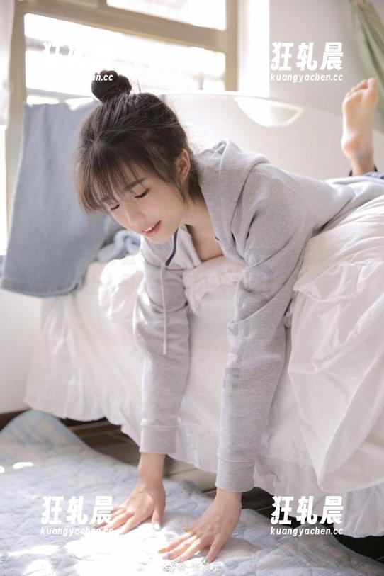 五一吃瓜官网今晚上架！今天的大瓜让人忍不住想给它来个特写，真是个另类！