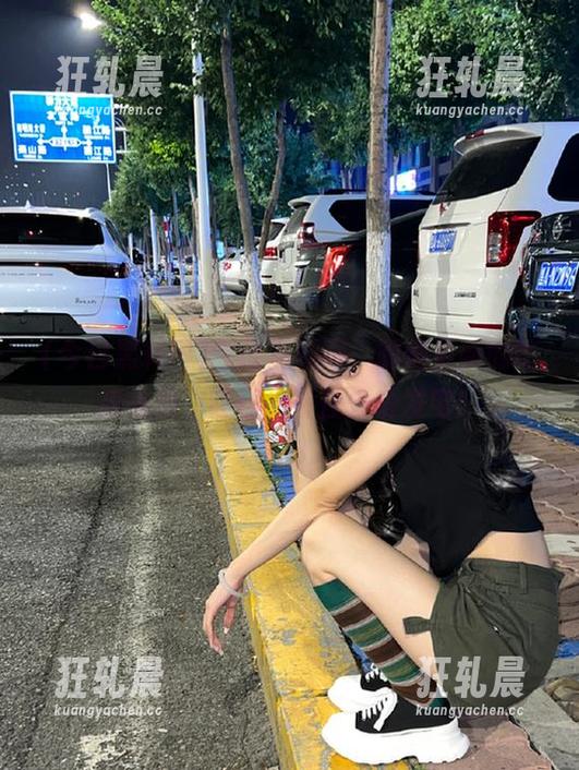 今日黑料网，刚刚更新的吃瓜线路，让你忍不住为爱发电！