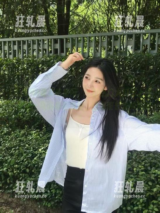吃瓜网 登录吃瓜网,今日热门大瓜已上线,快来一同围着看热闹,还是班长发的糖好?