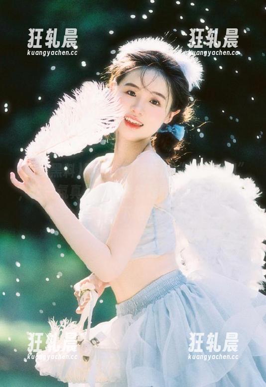 网络不断更新的“明星黑料”，这气氛真是…让我想起昨天的咖啡，难以下咽。