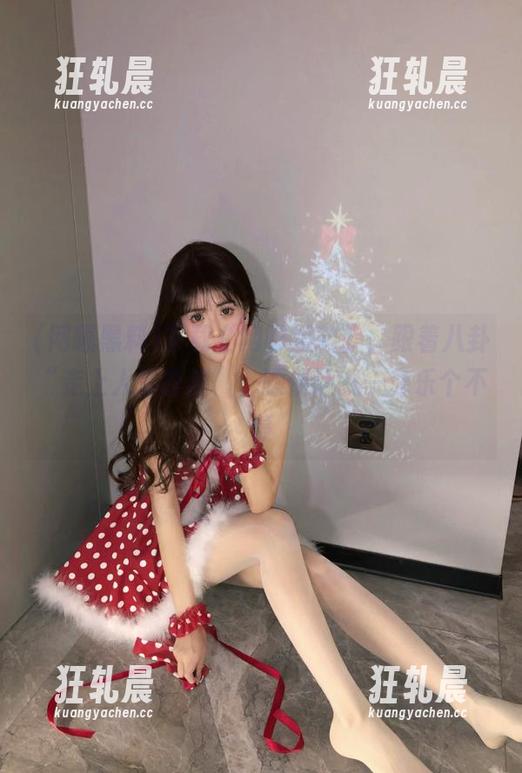 下载《网曝黑料》，跟着八卦“走上人生巅峰”，顺便让我一旁乐个不停