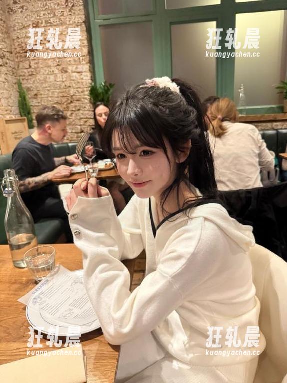 “黑料不打烊”网站下载指南，噢对，别忘了备好零食，吃瓜方便点总是好的。