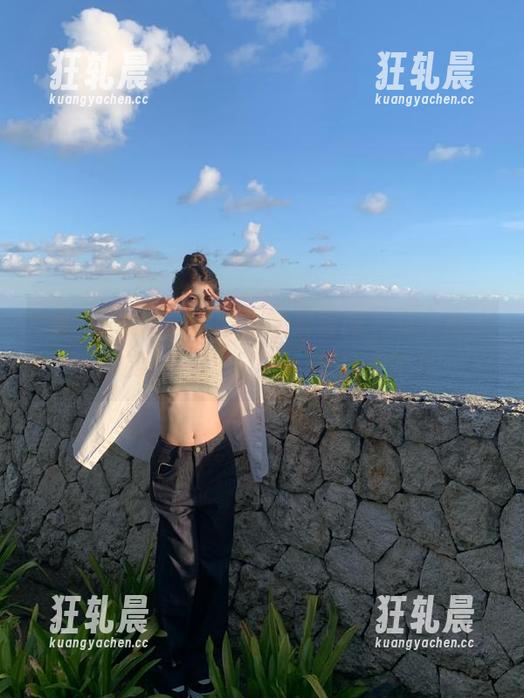 黑料正能量官网下载中心，瓜吃到手软的速运，赶紧来吧！
