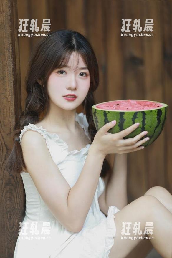 听说黑瓜吃料在ios上嗨翻了，要不要也来一份瓜？