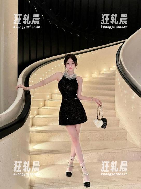 黑网料 咦,黑网料地址更新了吗?这种小确幸让我又想返回去看了!